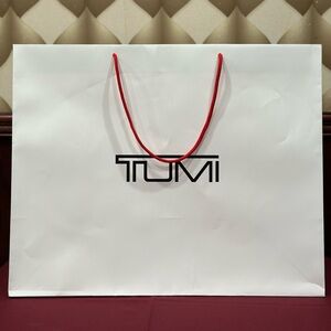 TUMI XL/2XL White paper shopper gift tote Bag